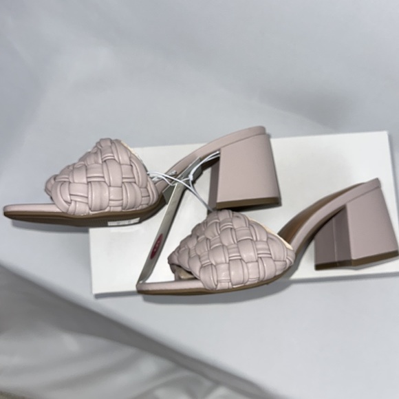 Light Lavender 2.5” Chunky Heel Mule Woven Strap Memory Foam Slide - Picture 9 of 10